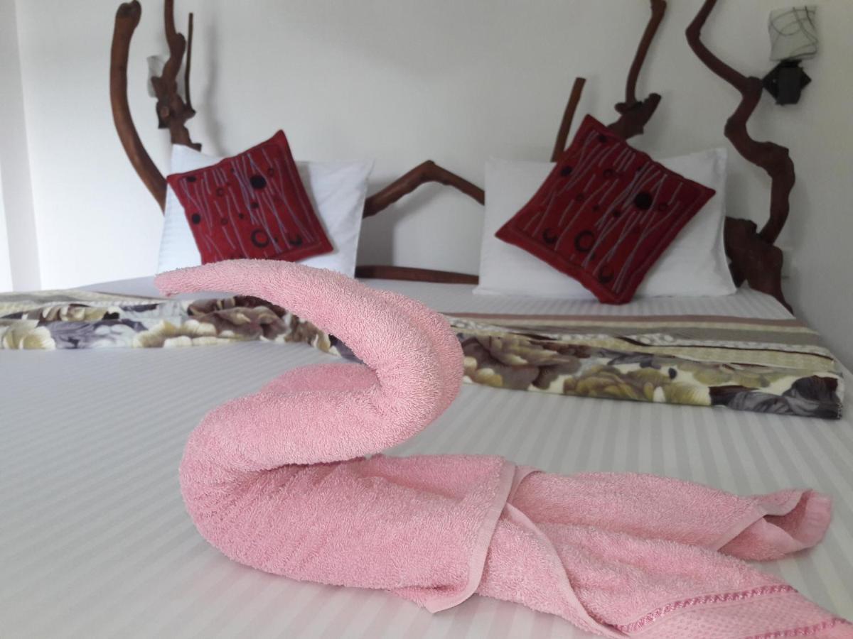 엘라 La Rochelle B&B 외부 사진